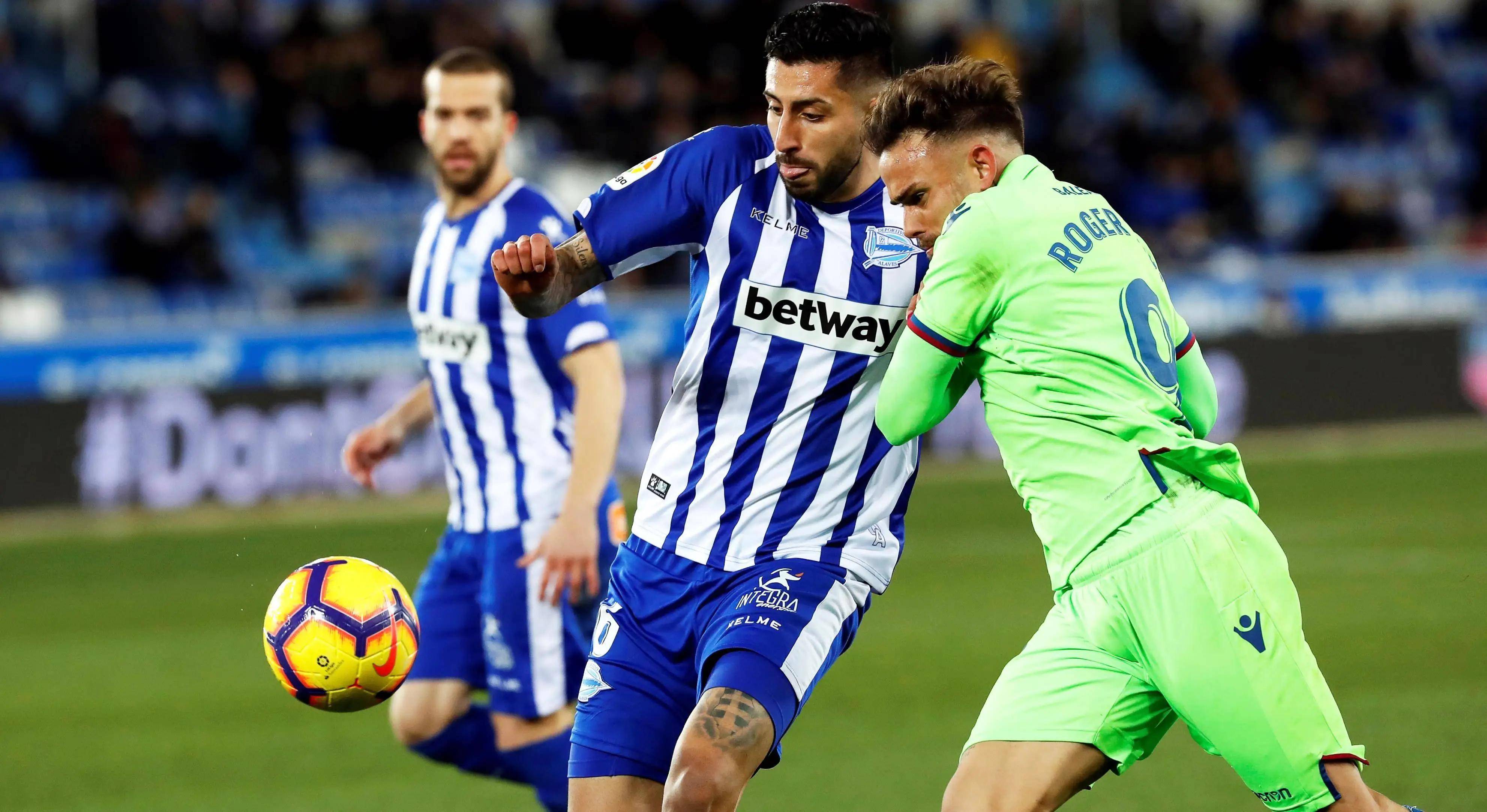 西班牙客场击败马耳他，小组领跑明显