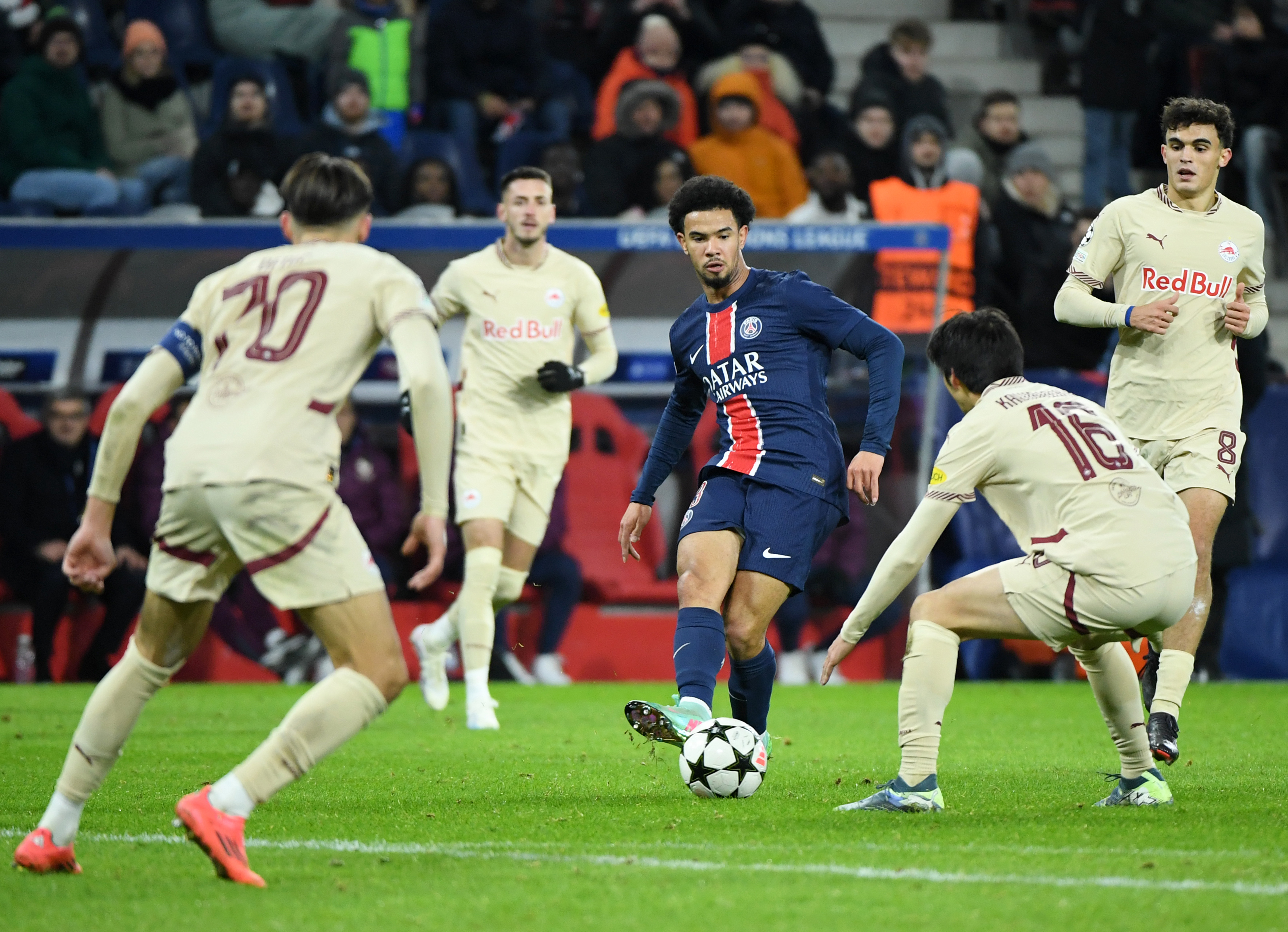 巴萨战胜萨尔茨堡，欧冠出线在望的简单介绍