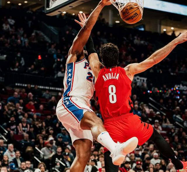 人主场赢球，西蒙斯表现抢眼的简单介绍