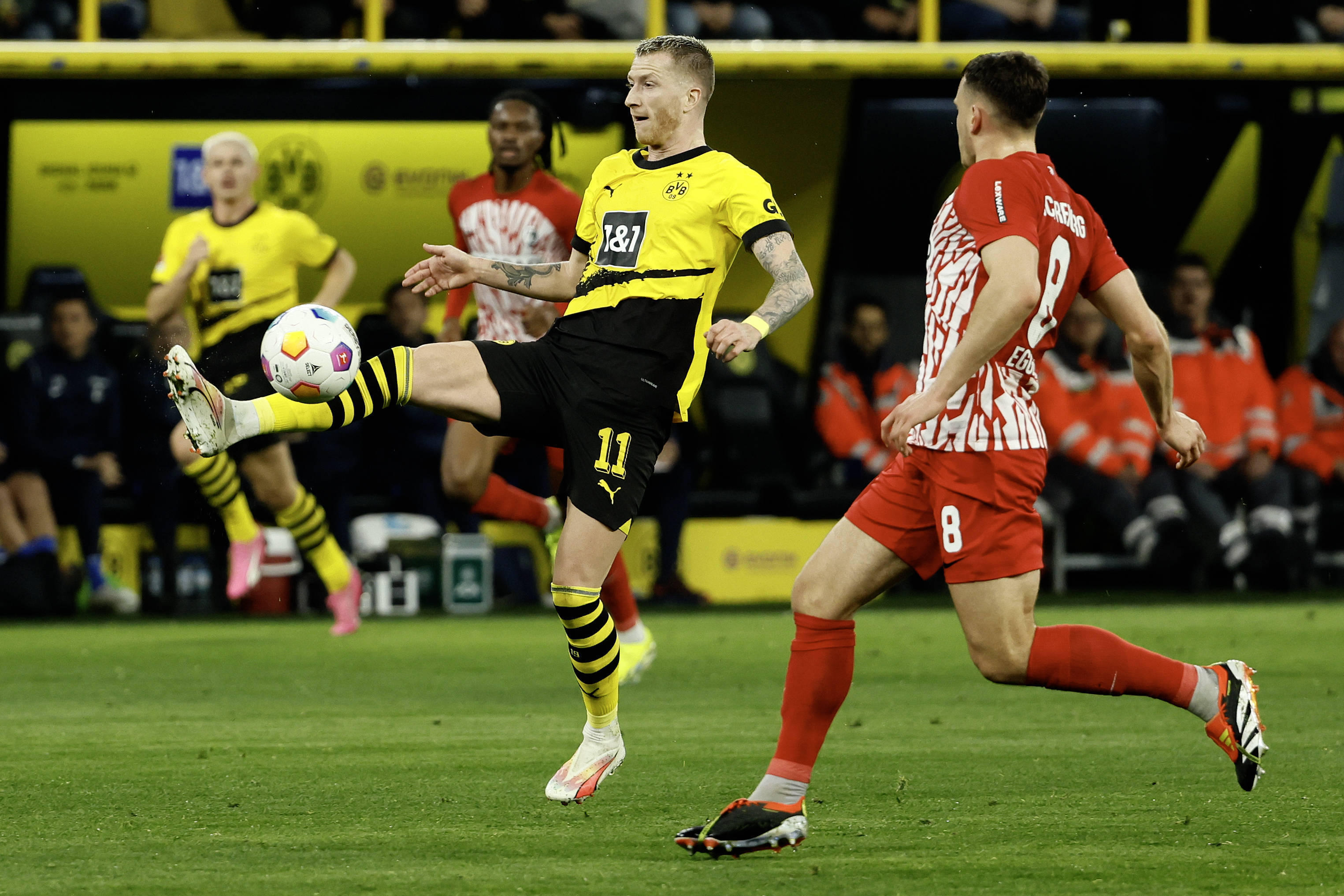 开云体育中国-关于弗赖堡攻守不均衡，连续被对手击溃的信息