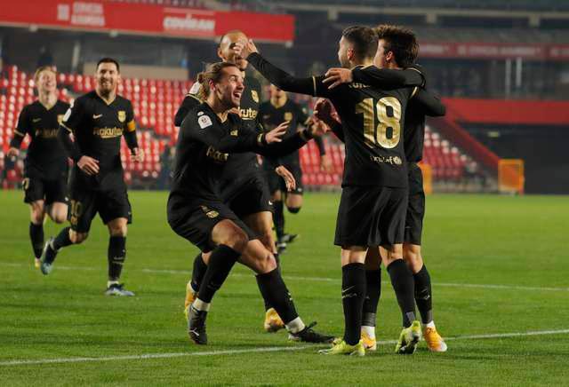 格拉纳达客场挺身而出，豪取三分的简单介绍