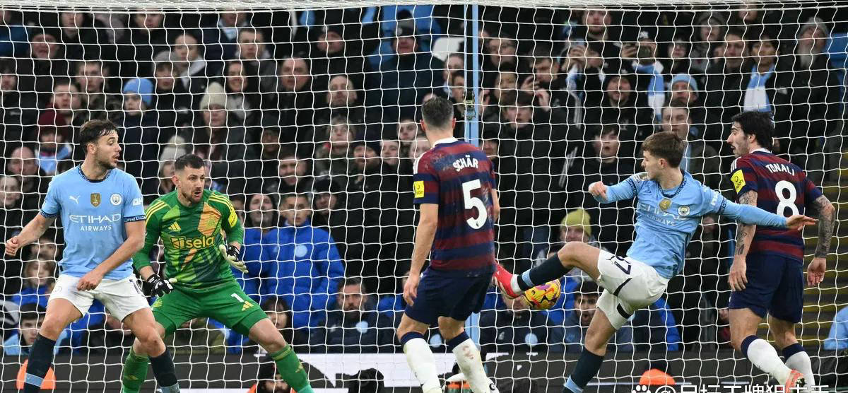 开云下载-包含阿贾克斯客场-险胜乌德勒支，泰利斯进球的词条