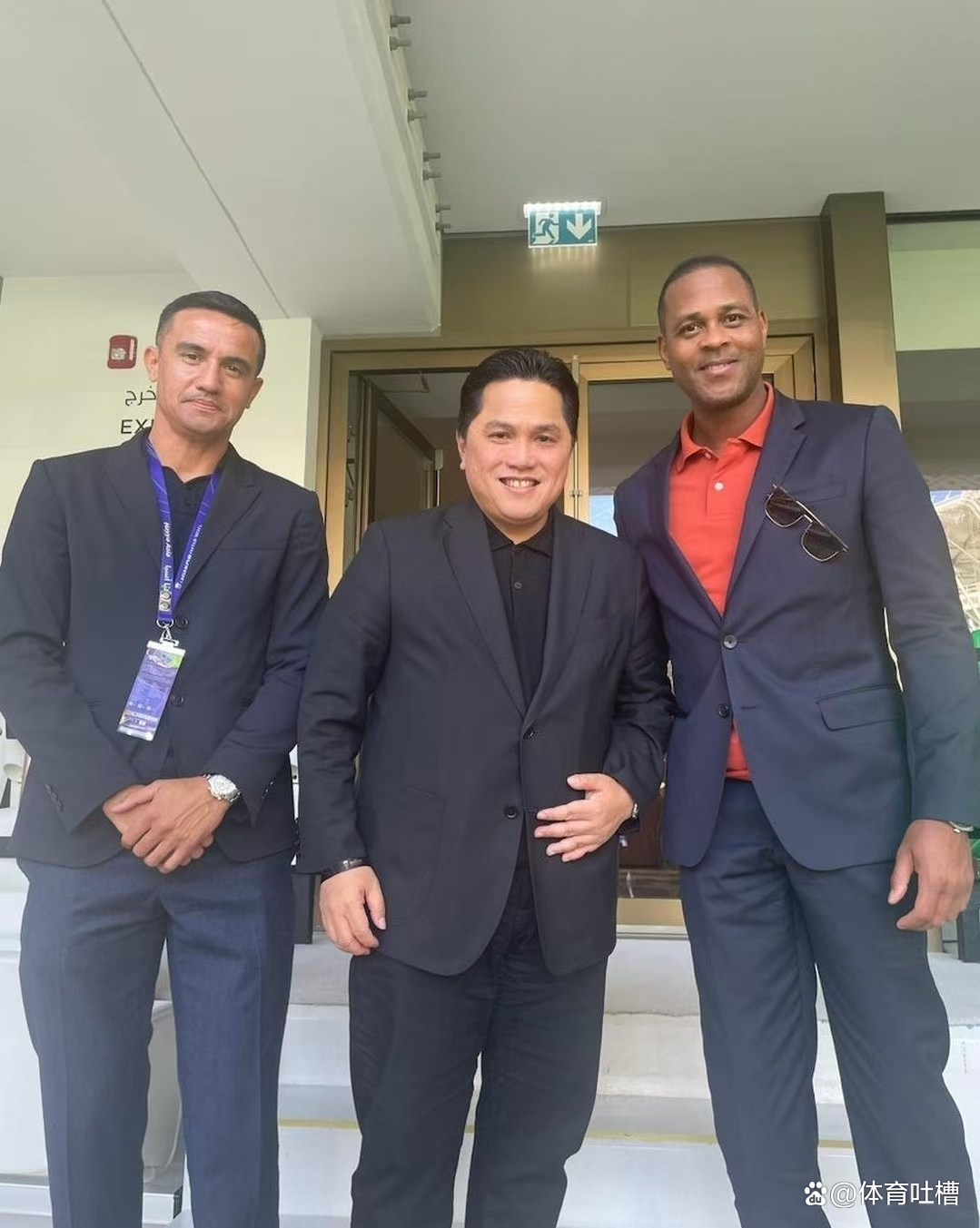 包含纽约篮球队主帅突发急病，球员团队协力应对的词条