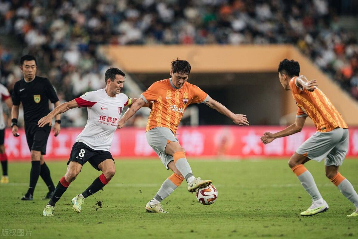 包含战绩持续飙升，球队实力愈发强大的词条