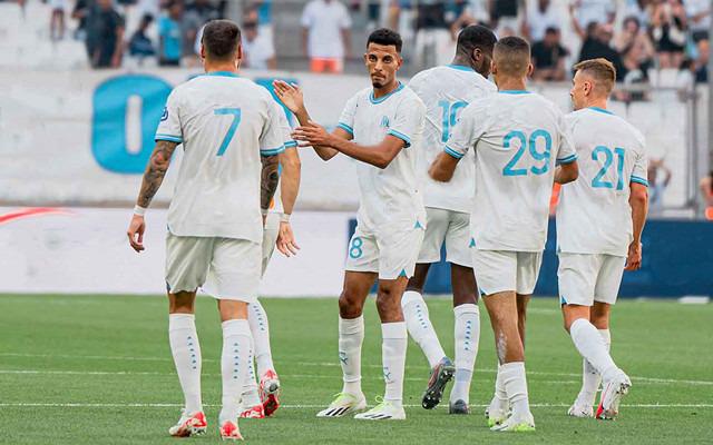 关于阿贾克斯球员受伤低迷，高层担忧的信息