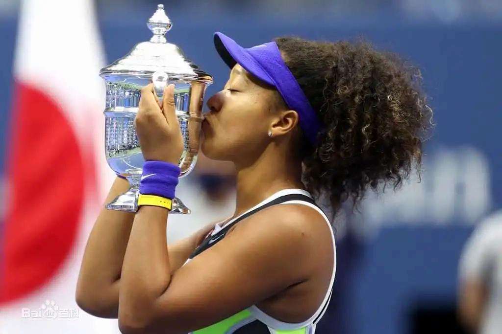 关于爵士队员获得月最佳球员称号，表现惊人的信息