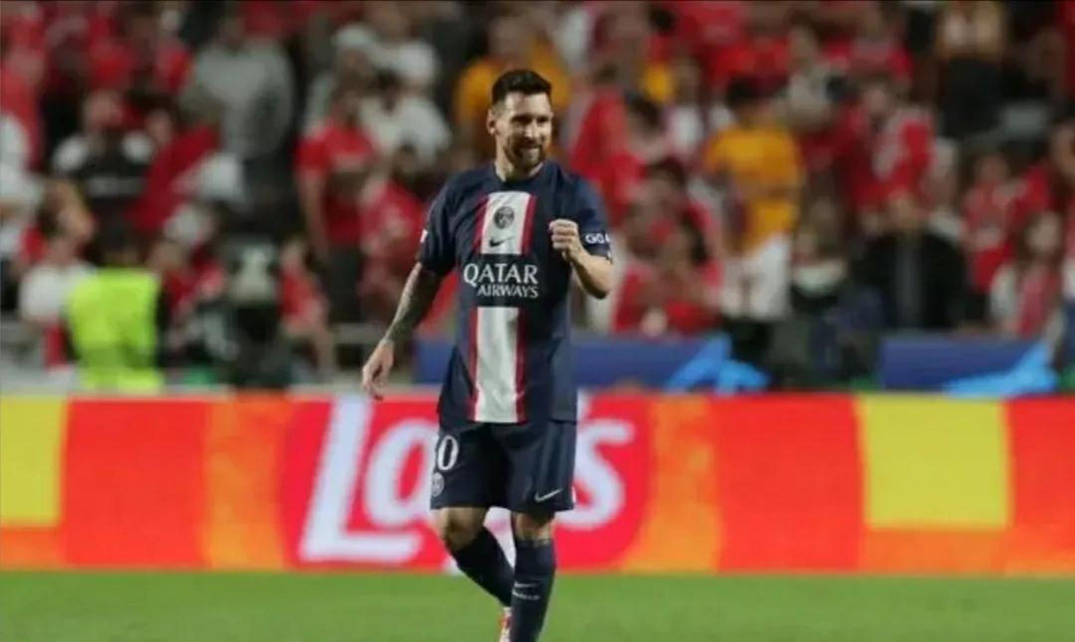 包含巴黎圣日耳曼签下西甲射手，强化锋线实力的词条