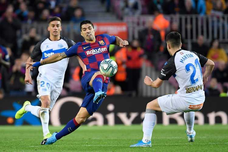 阿拉维斯主场-艰难战胜埃瓦尔的简单介绍