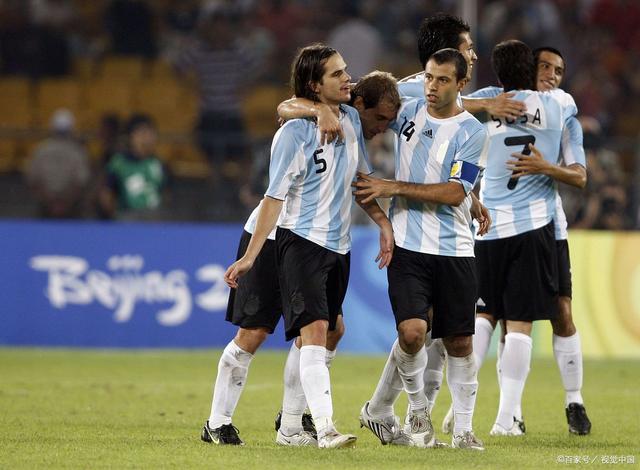 开云下载-足球盛事：阿根廷夺得胜利，晋级下一轮的简单介绍