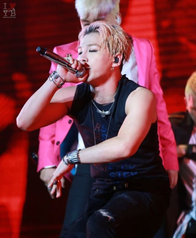 包含挪威队在体操比赛中闪耀舞台的词条