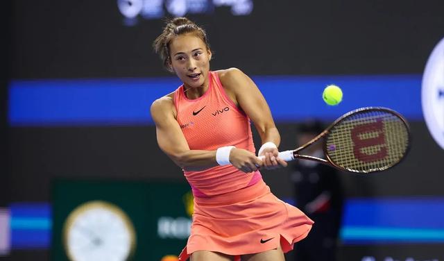 包含网球赛场风云再起，反转战术惊世的词条