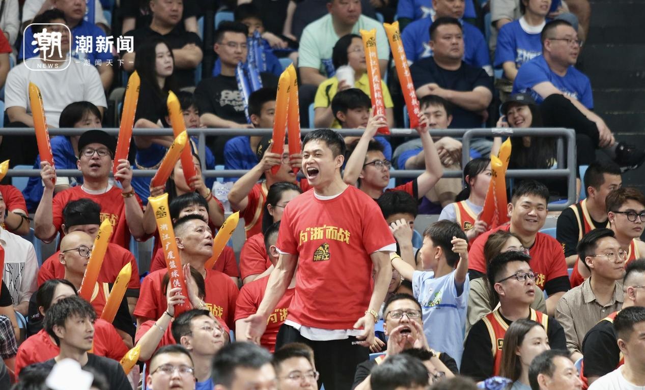 广厦男篮失利，江苏队逆袭夺得胜利