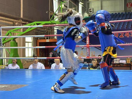 开云体育官方网站-燃情热血，体育赛场上的搏击的简单介绍