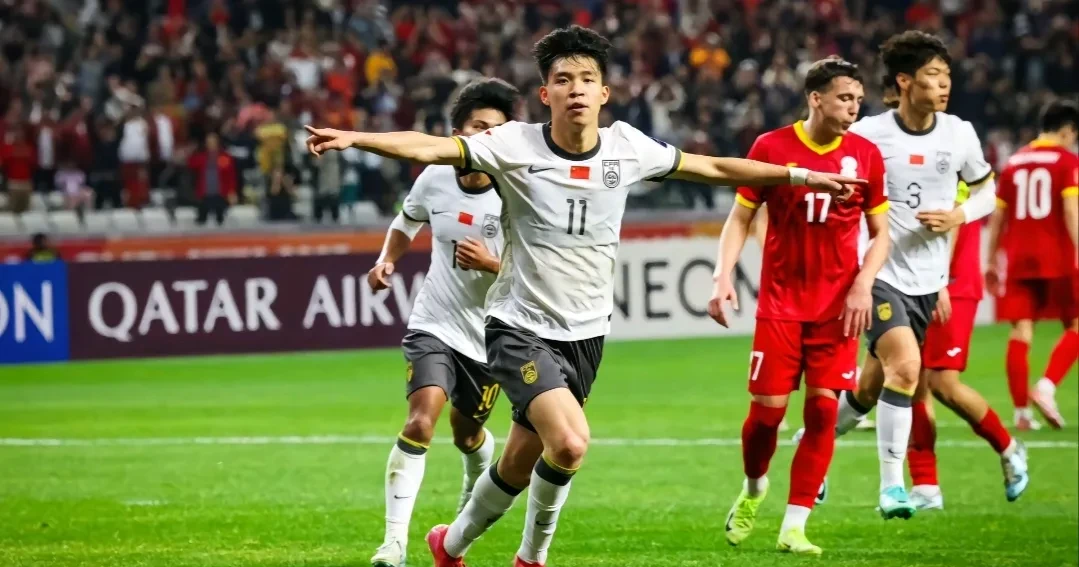 中国球员在欧洲联赛大放异彩，成为焦点