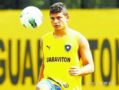 开云体育APP下载-球队成绩下滑，球员调整心态备战