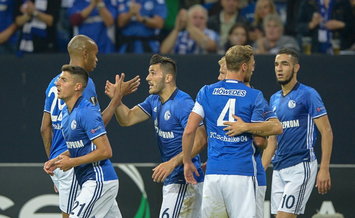 包含沙尔克继续颓势，保级压力愈发沉重的词条