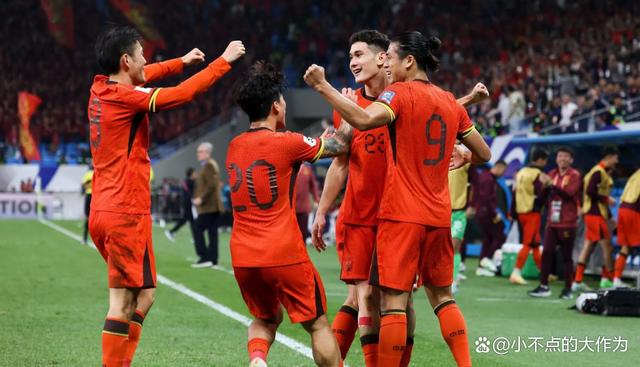 开云体育APP下载-亚洲足球赛事中球员们的激情表现