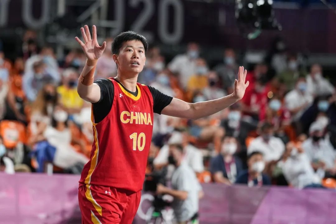 挪威选手勇往直前，夺得铜牌殊荣