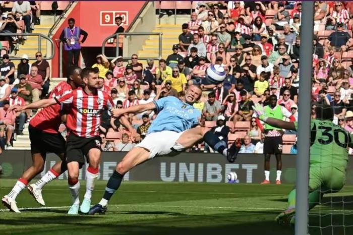 南安普顿客场惨败，难掩失意，球队需强化防守