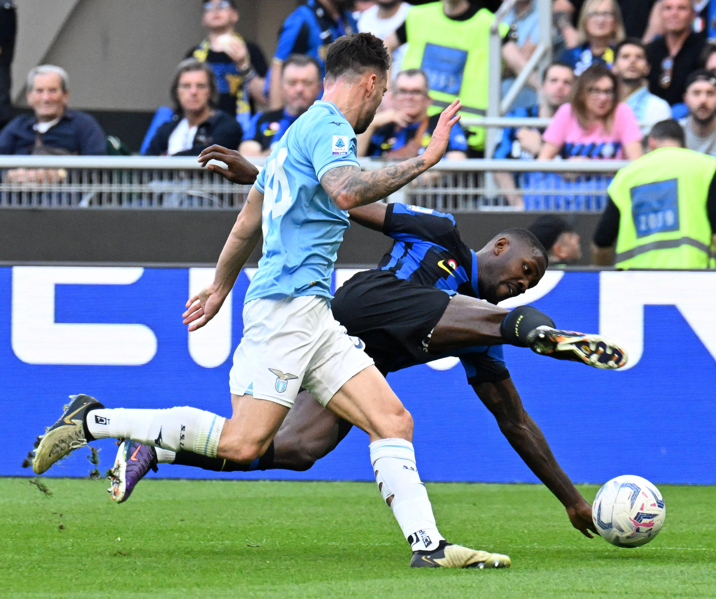 热那亚意外战胜拉齐奥，制造冷门