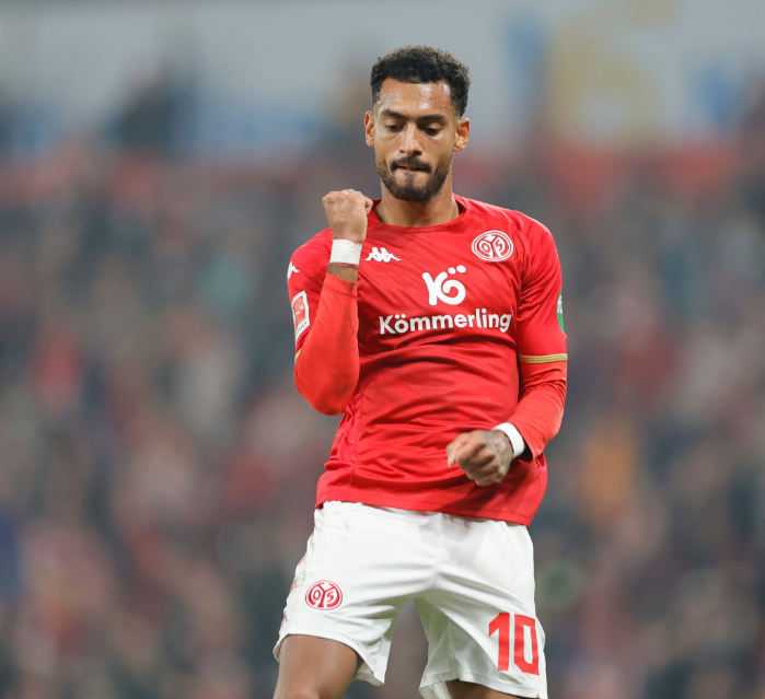 云达不莱梅后防稳固，球队发挥多面