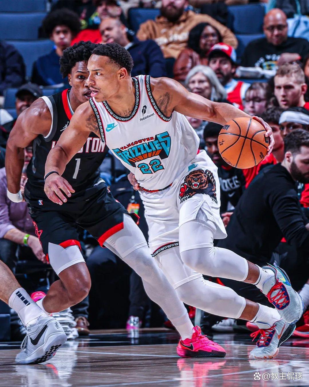 篮网主场大胜灰熊，压哨绝杀！