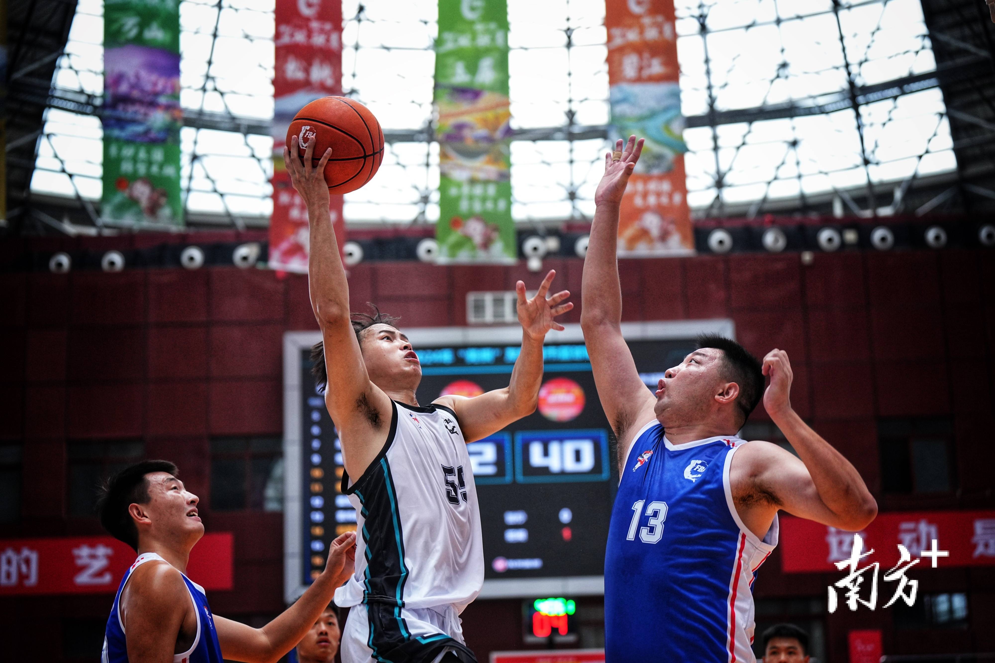 包含亚洲篮球冠军争夺战激烈，球队实力均衡争一高下的词条