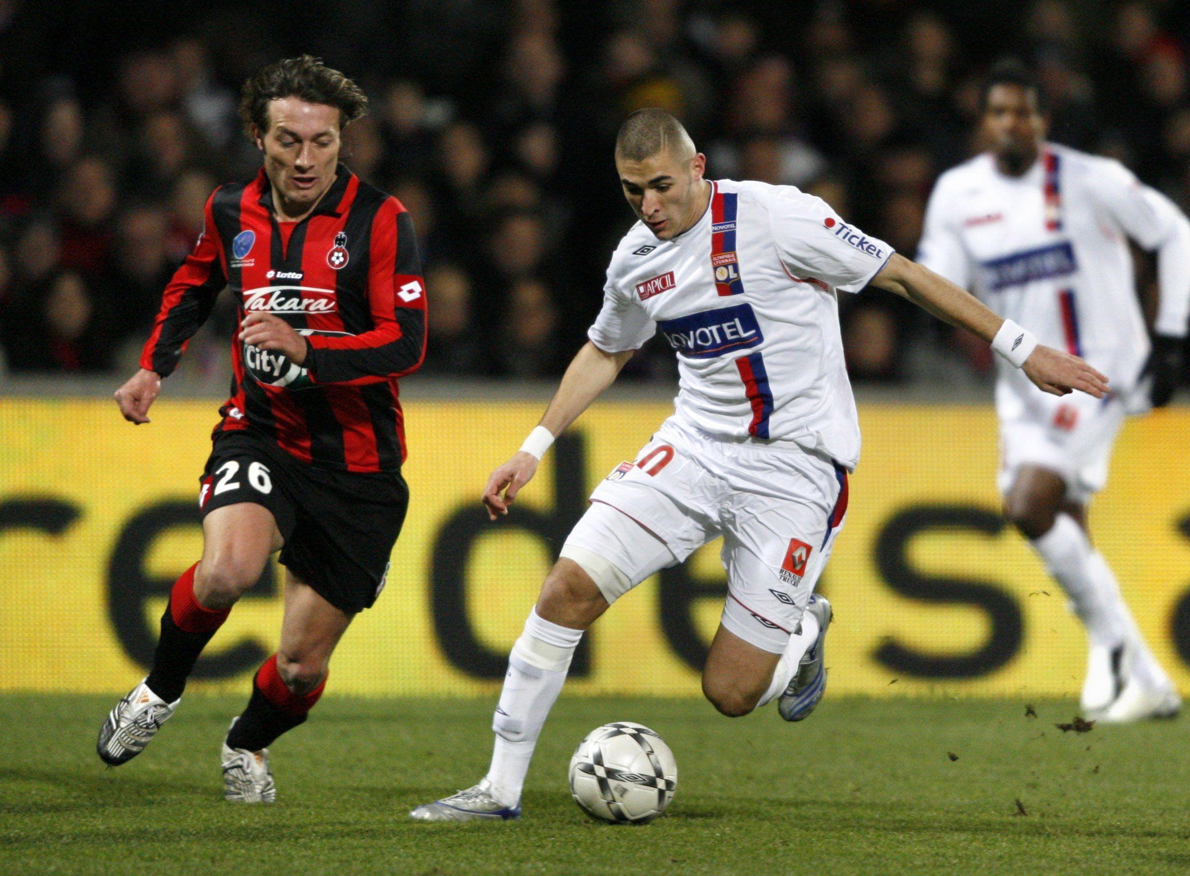 里昂连续斩获胜利，法甲冠军争夺山重水复