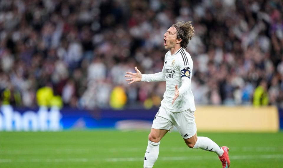 皇马勇夺晋级，欧冠赛场上演热血传奇