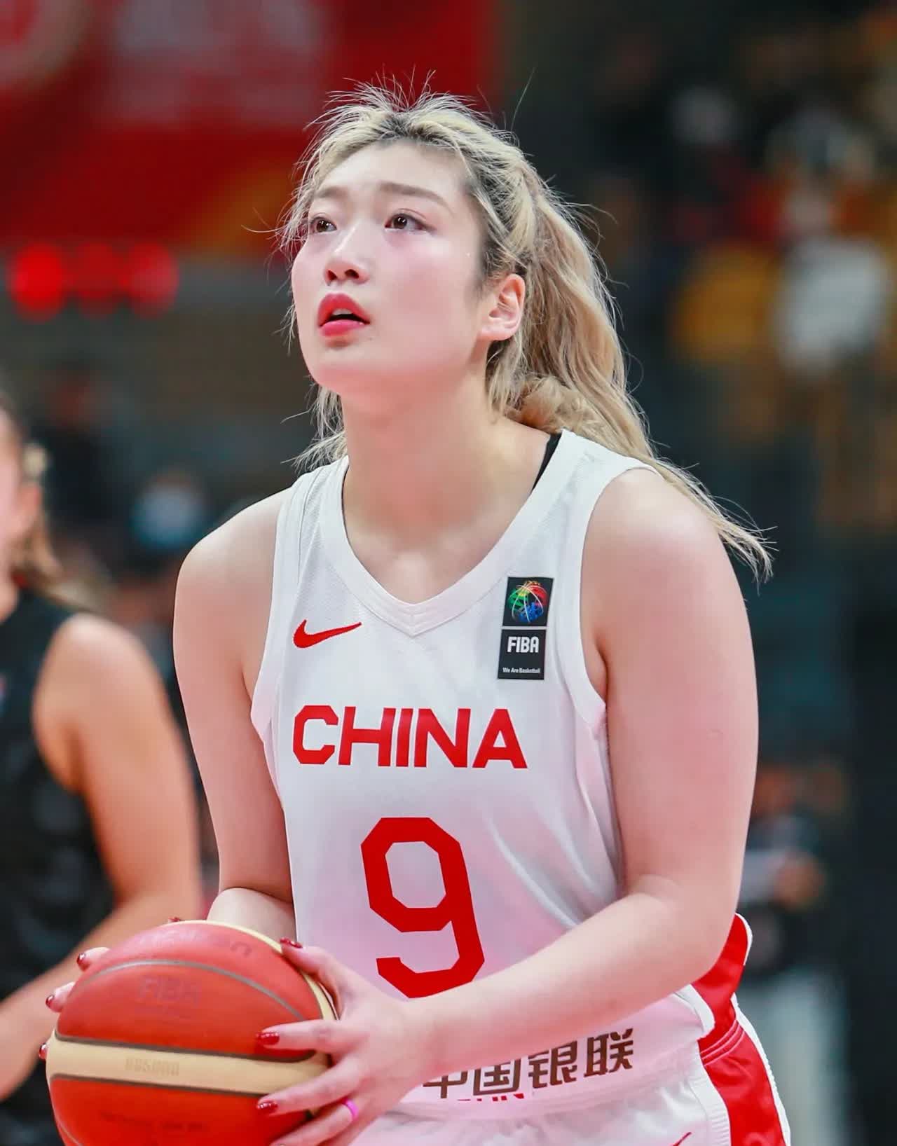 加拿大女足队比轻取牙买加，取得胜利