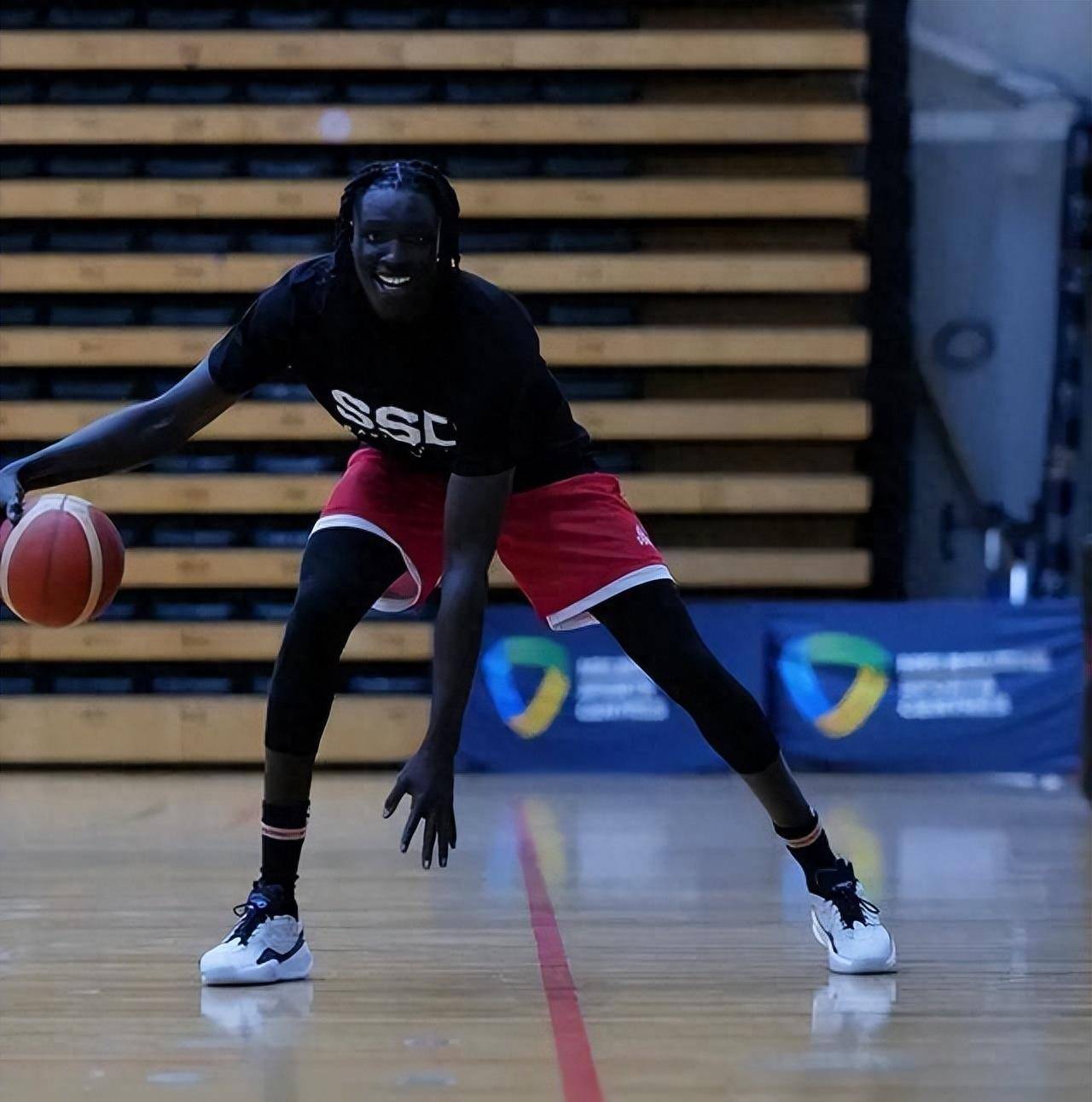 非洲篮球赛事频频登上热搜榜