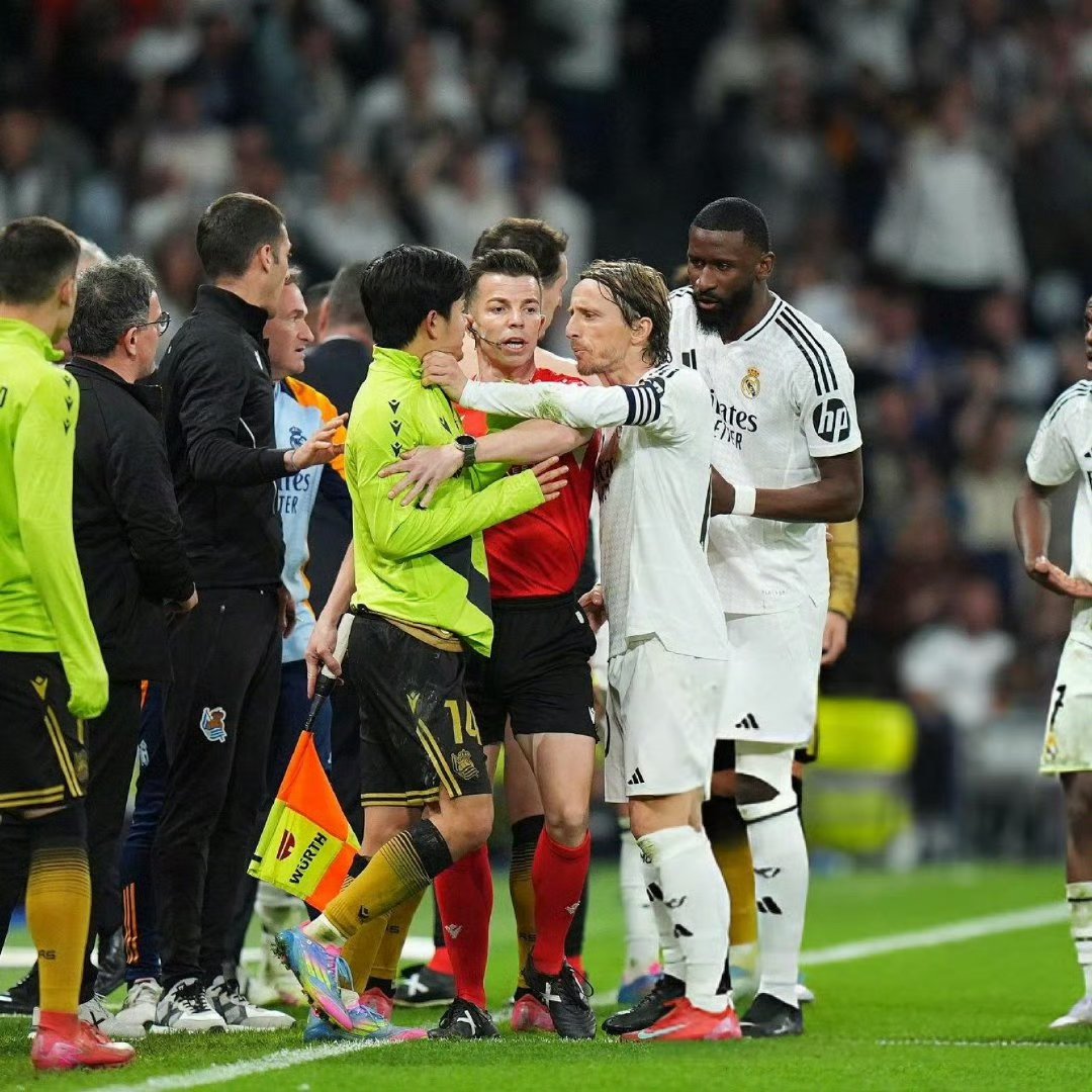 西班牙-负法国，欧预赛结束西班牙卫冕梦的简单介绍