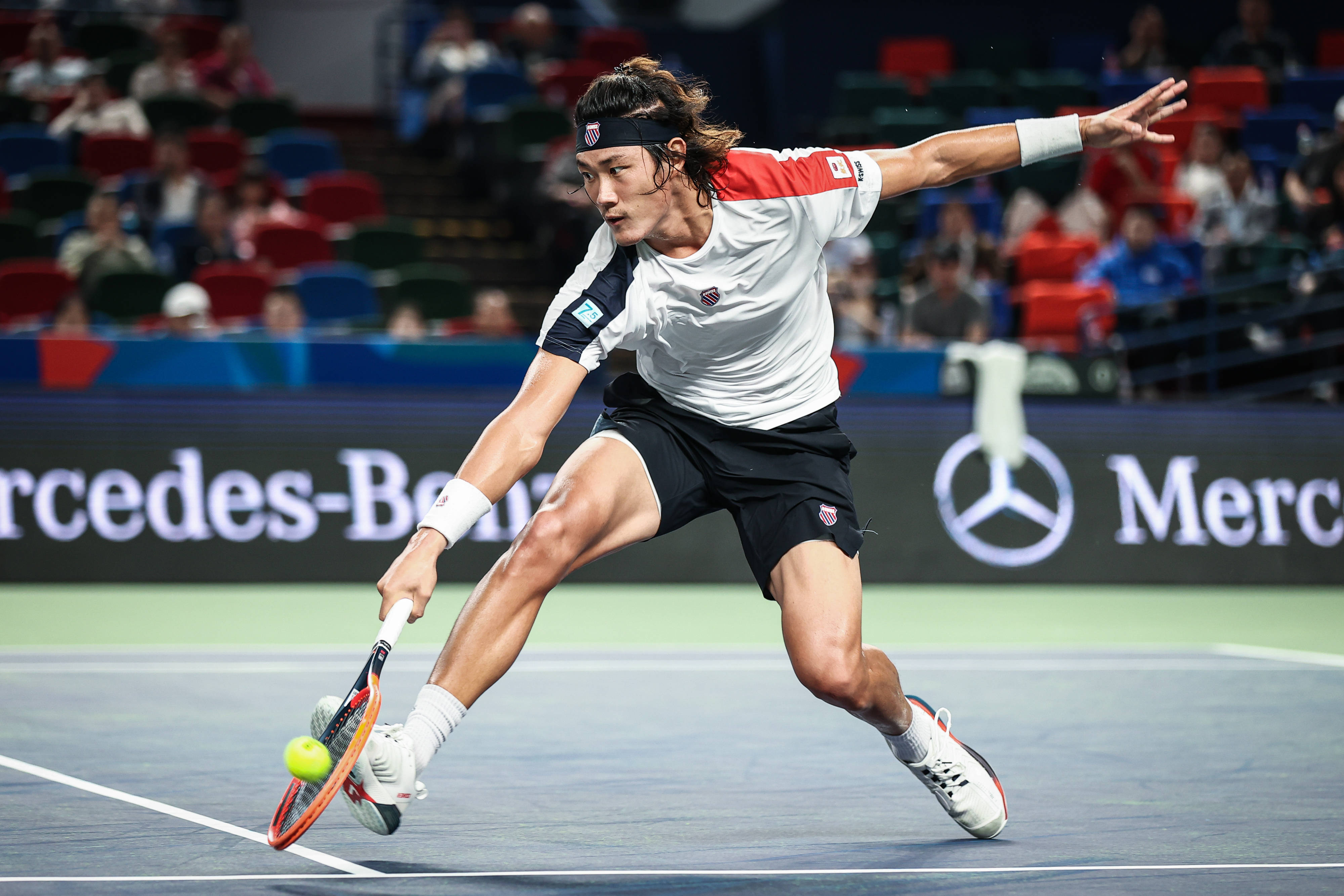 网球选手风采依旧，破纪录夺冠