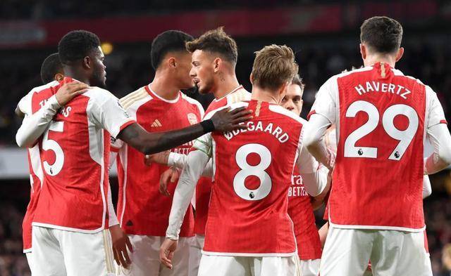 开云体育下载-富力主场轻松取胜，延续不败战绩领跑积分榜的简单介绍