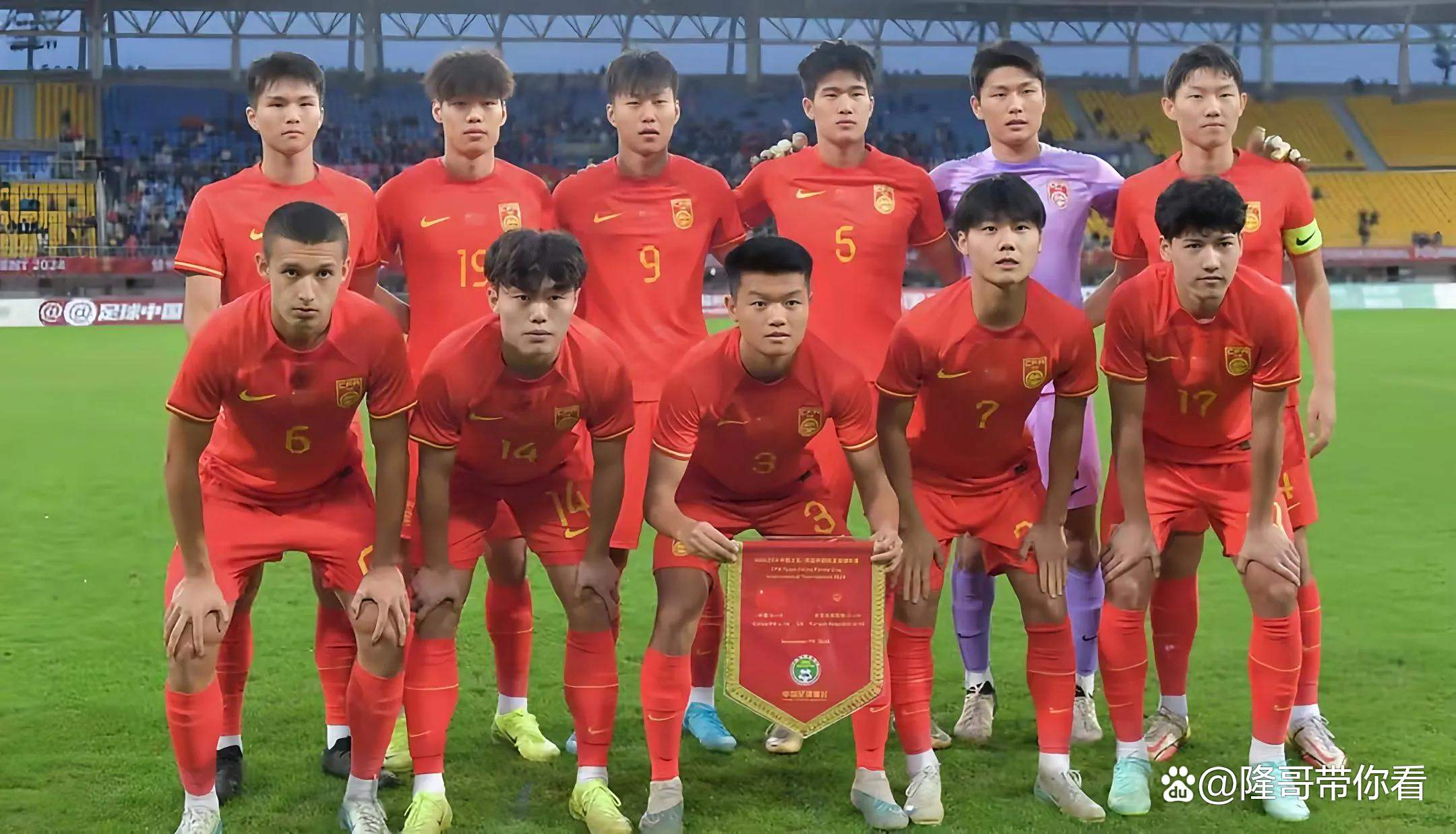 力抗劲旅！球队展现团队力量获胜