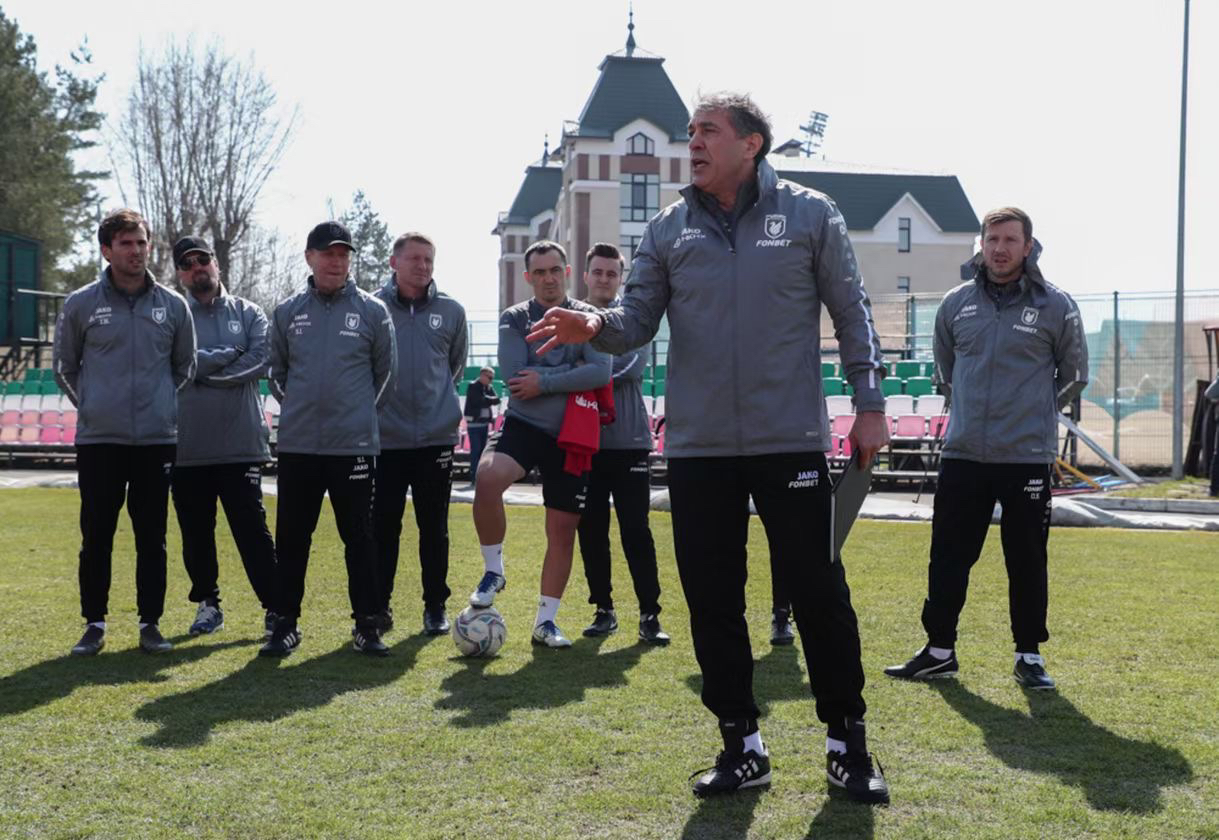 开云体育app-战术教练发布备战新赛季指导方案