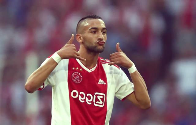 阿贾克斯成功逆转，晋级欧冠四强战