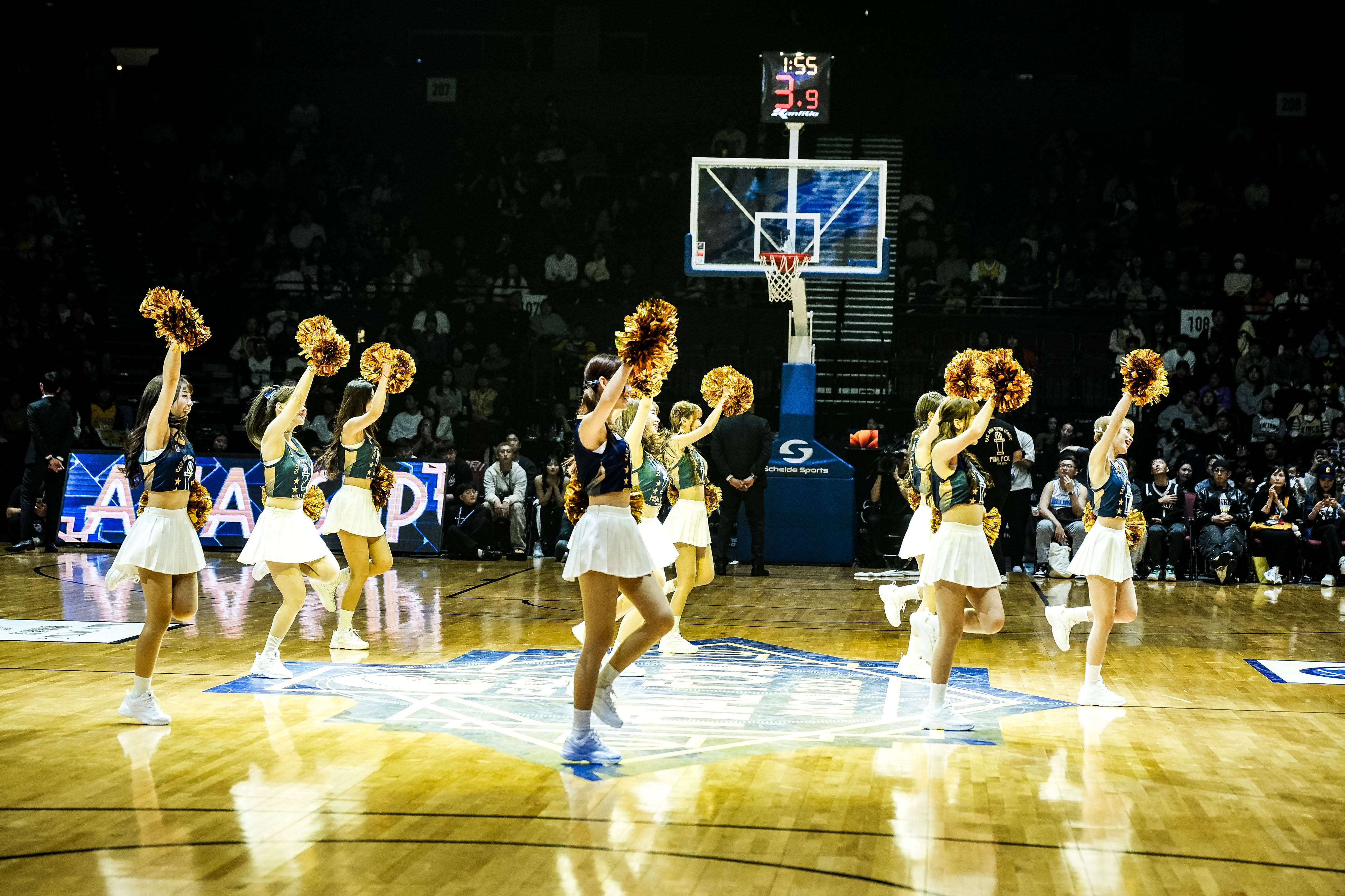 开云体育官方网站-东亚篮球挑战赛决赛逼近，四强对决精彩不容错过