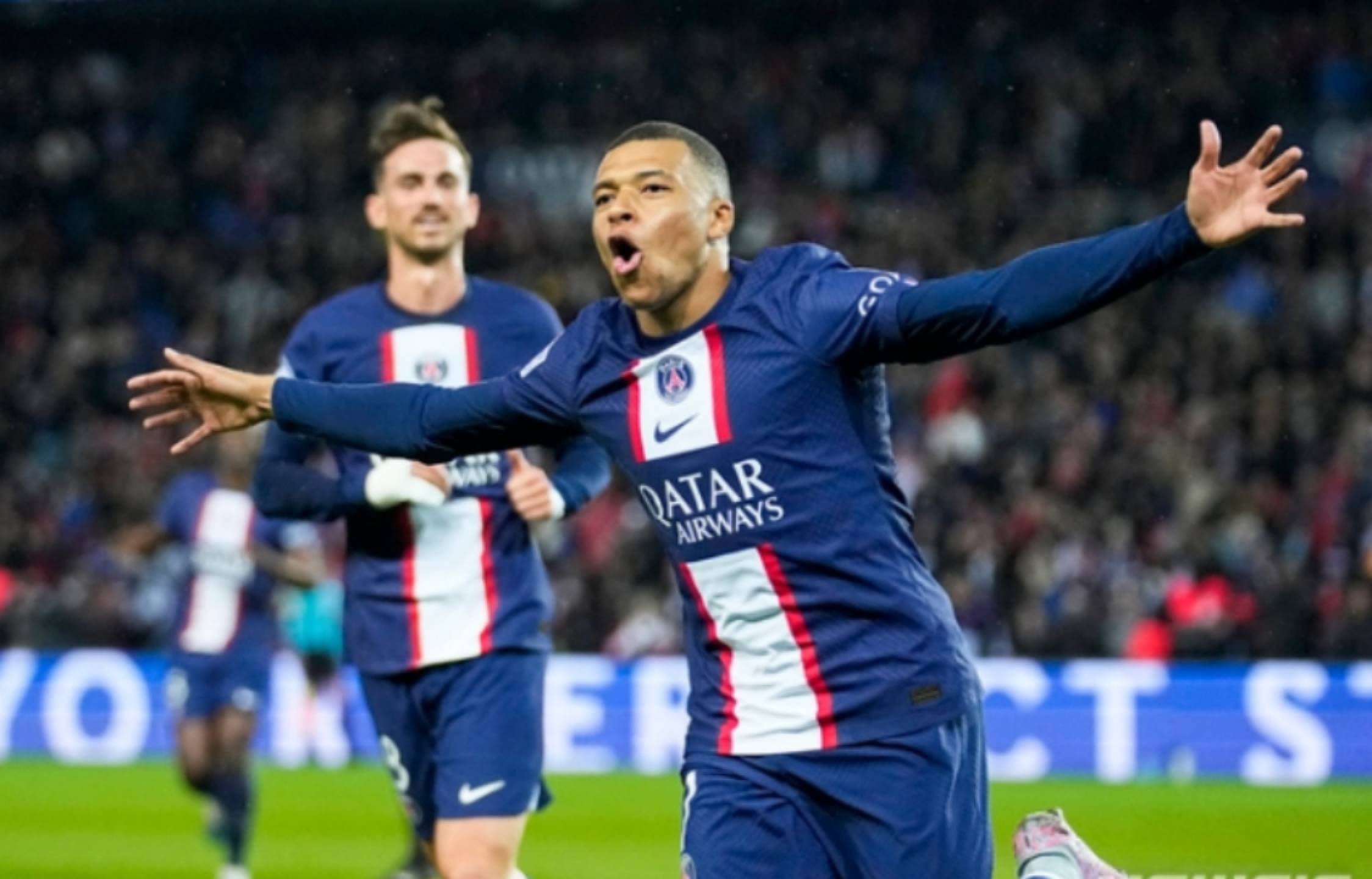 巴黎圣日耳曼队员在比赛中表现出色