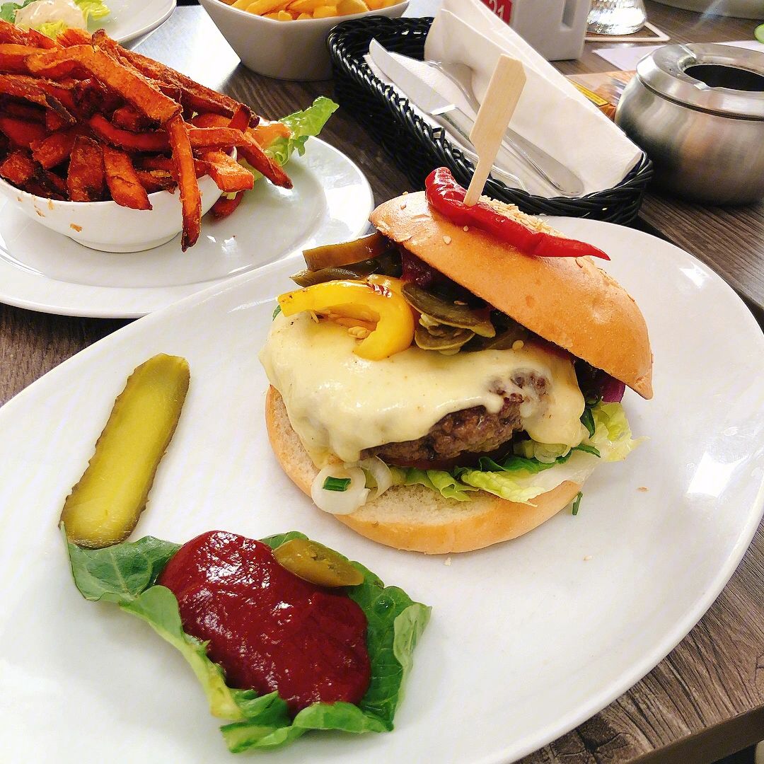 汉堡SV对阵斯图加特，激烈对决即将上演的简单介绍