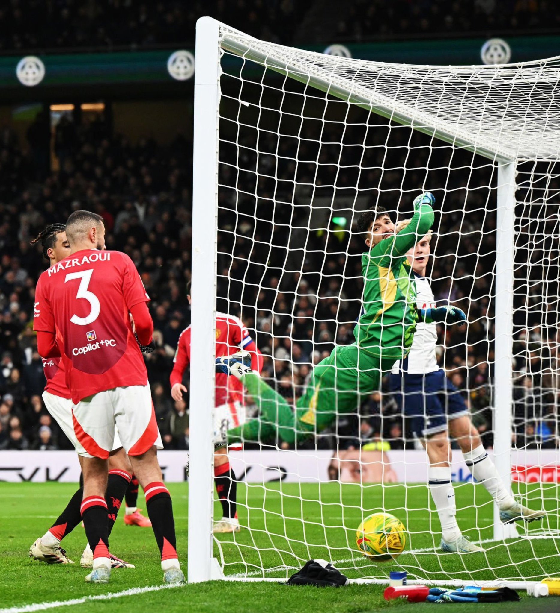 热刺逆转击败对手，孙兴慜连场进球表现抢眼