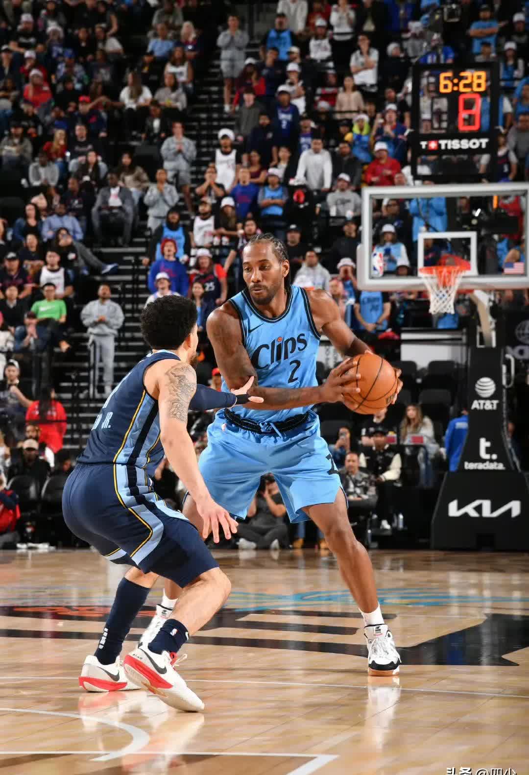 快船逆转太阳锁定西部决赛席位的简单介绍