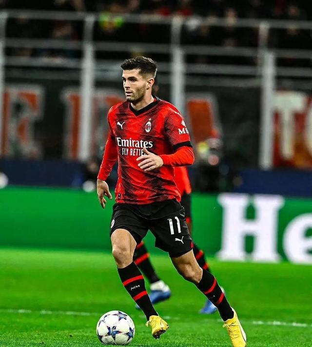 AC米兰中场大将回归训练，助力球队重回巅峰