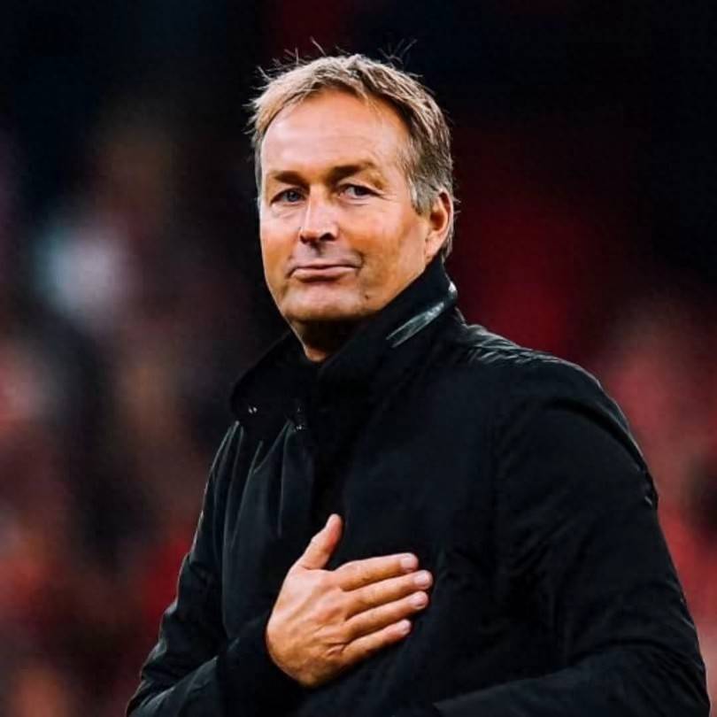 丹麦主教练赞誉门将：是比赛中最亮眼的球员