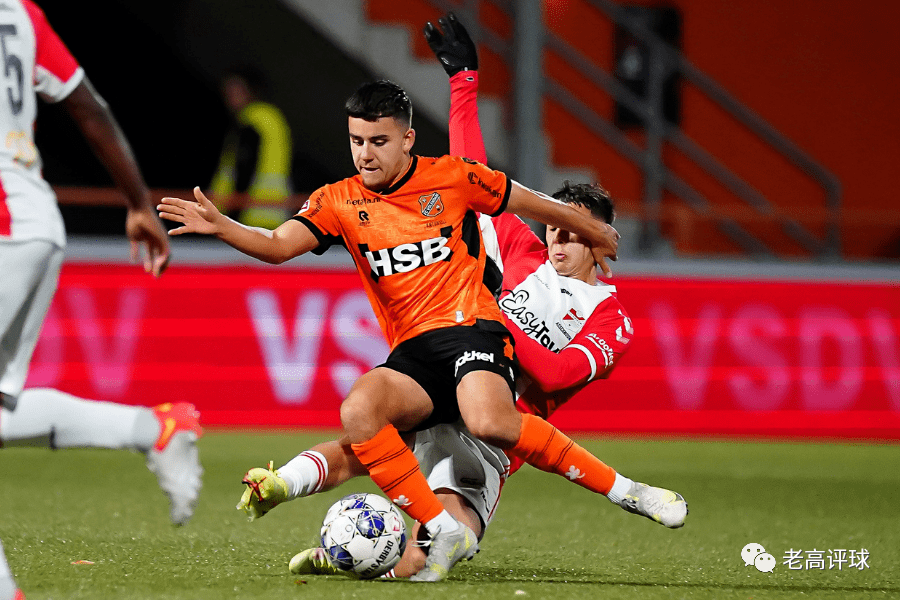 欧本海姆队在比赛中胜出夺得联赛冠军