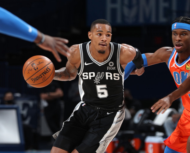 宇博星队全面发挥再加上内线强势，击败甘勇者队