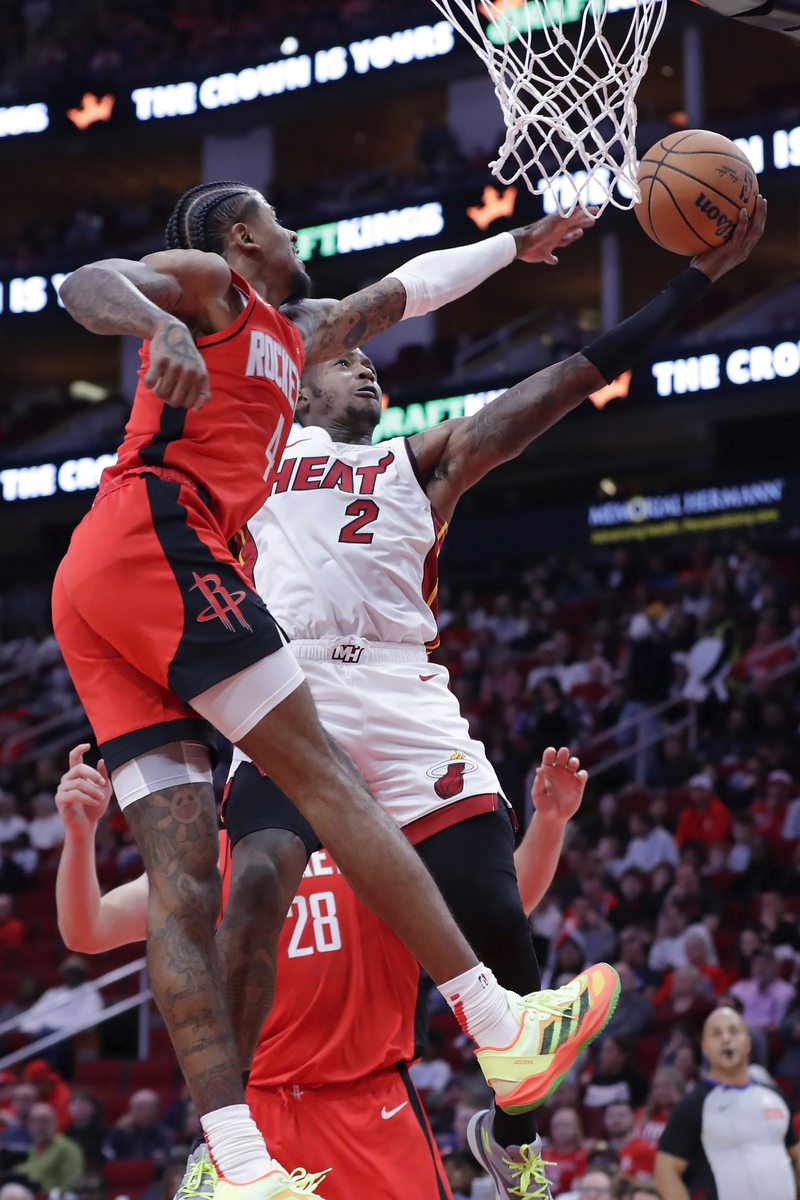 火箭队惊艳表现，让球迷们感到无比兴奋和激动