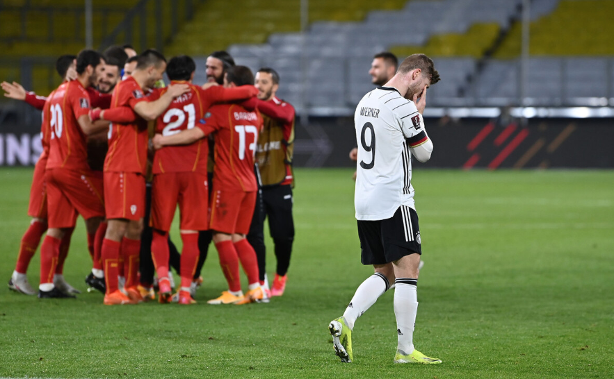 罗马尼亚国家队实现逆袭，晋级下一轮