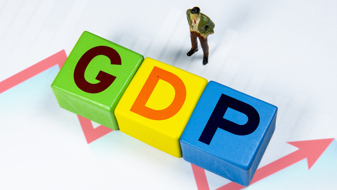 卡斯楚登陆主场，冲击前四目标明确